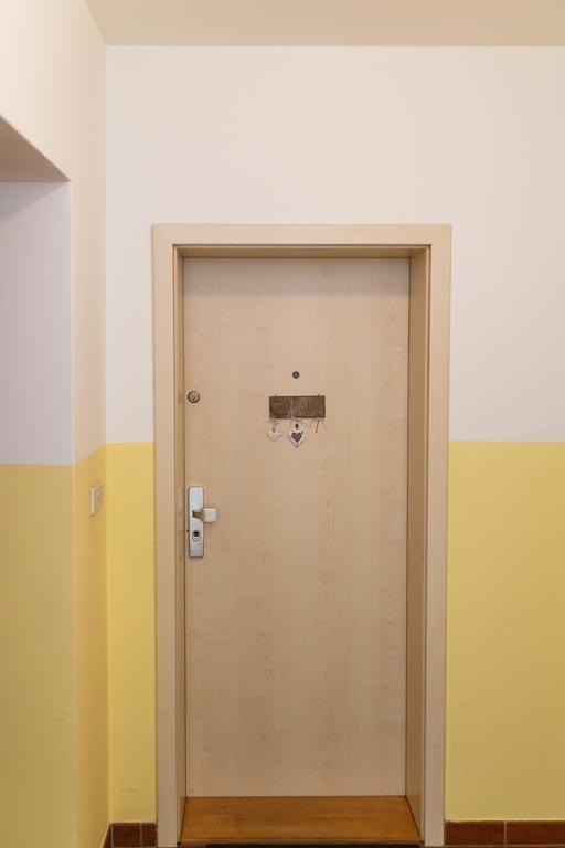 Modern Apartment With 2 Bedrooms Karlovy Vary Kültér fotó