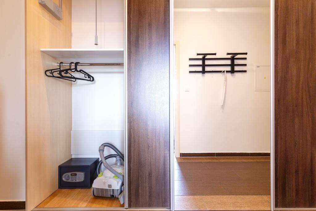 Modern Apartment With 2 Bedrooms Karlovy Vary Kültér fotó