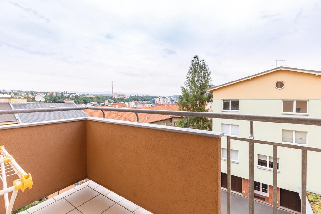 Modern Apartment With 2 Bedrooms Karlovy Vary Kültér fotó